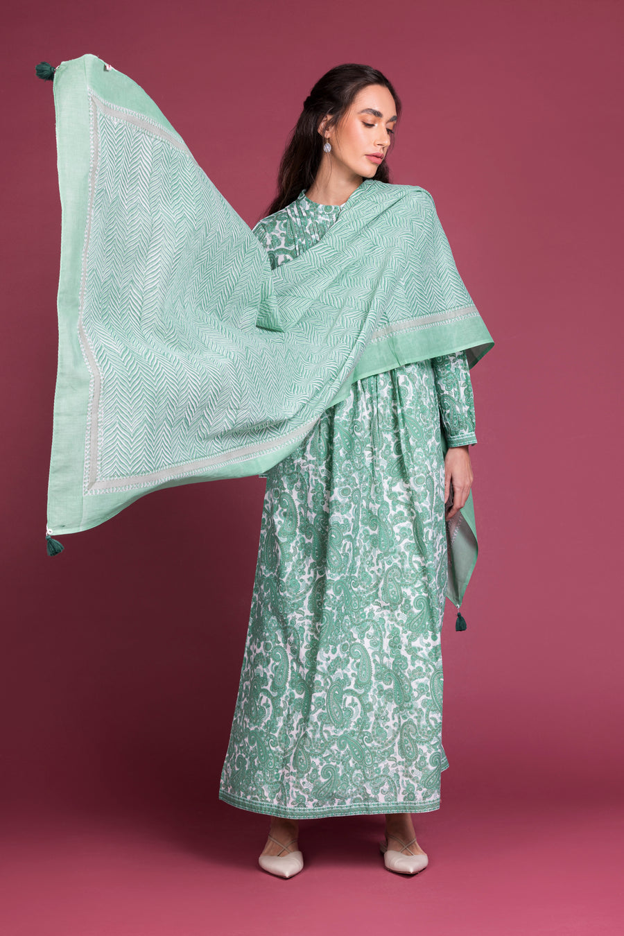 Gol - E - Paisli Sabz Kaftan